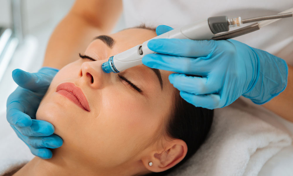 Transform Your Skin: Seek Help from an Aesthetic Clinic
